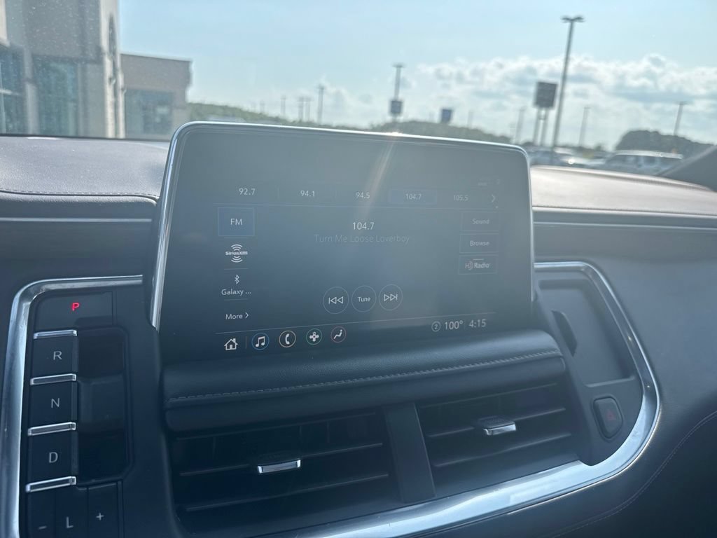 Used 2021 Chevrolet Tahoe LT w/ LT Signature Package AWD/4WD image 17
