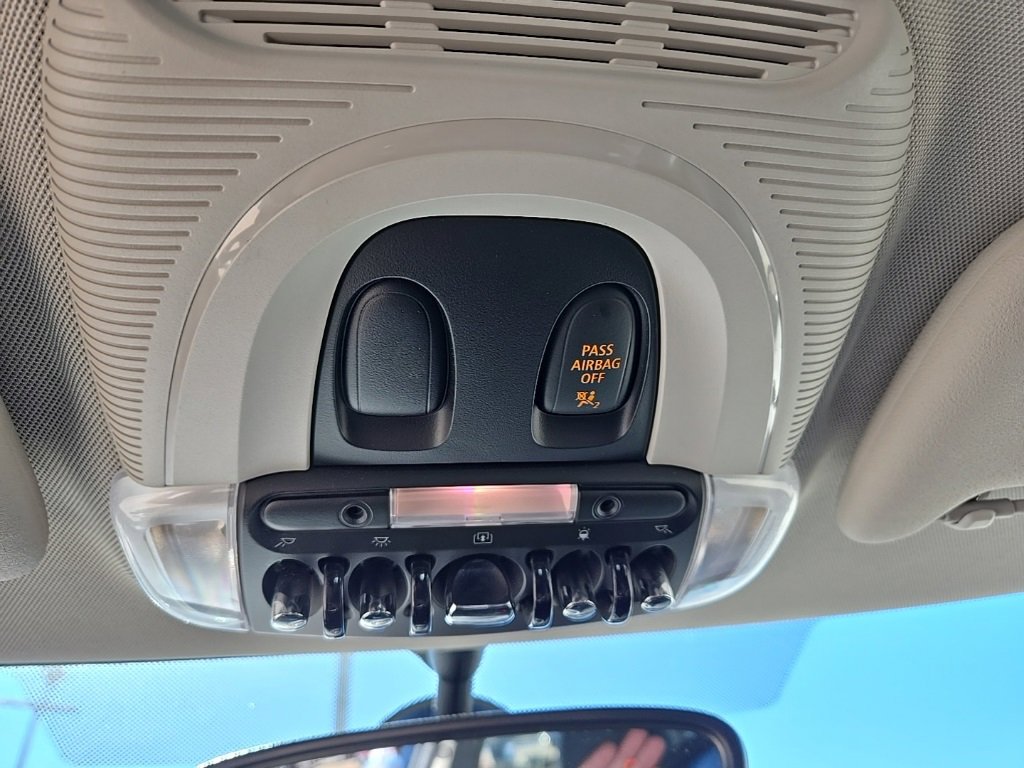 Used 2018 MINI Cooper S image 30