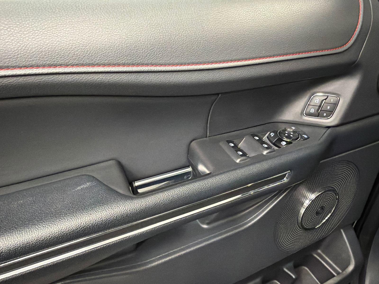 Used 2023 Ford Expedition Limited image 36