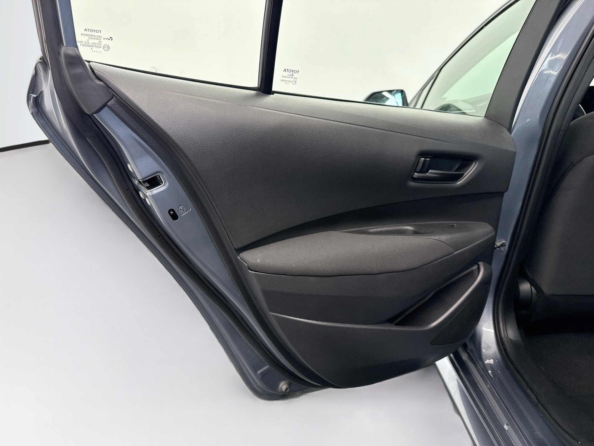 Used 2025 Toyota Corolla LE FWD image 26