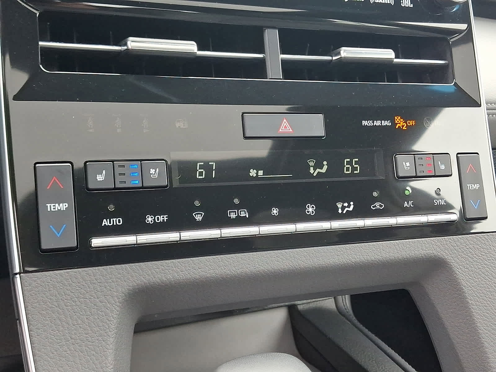 Certified 2019 Toyota Avalon Touring w/ All Weather Liner Package FWD image 17