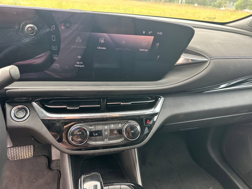 Used 2025 Buick Envista Sport Touring FWD image 28