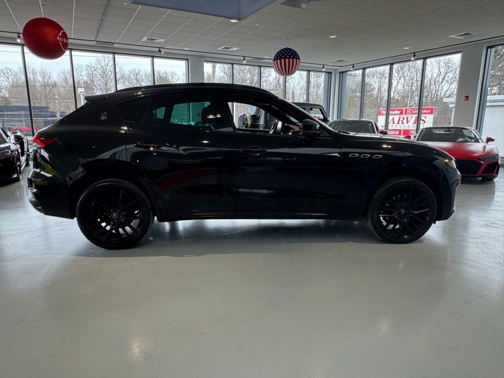 Used 2021 Maserati Levante GranSport image 8