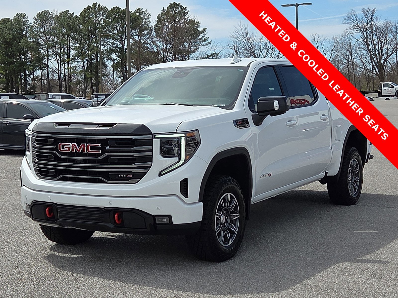 Used 2025 GMC Sierra 1500 AT4 image 2