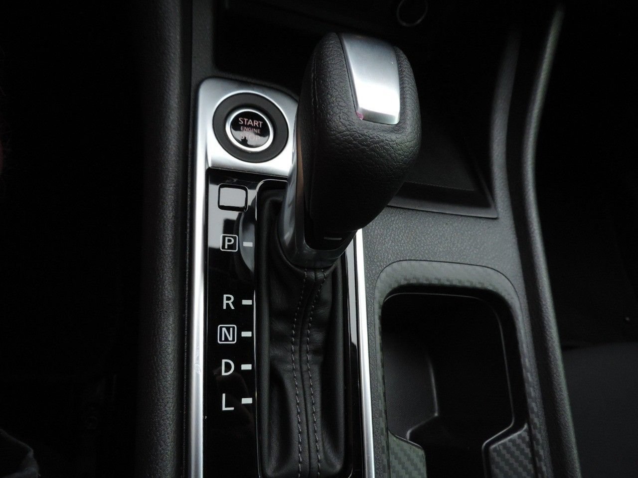 Used 2025 Nissan Sentra SV w/ Trunk Package FWD image 22