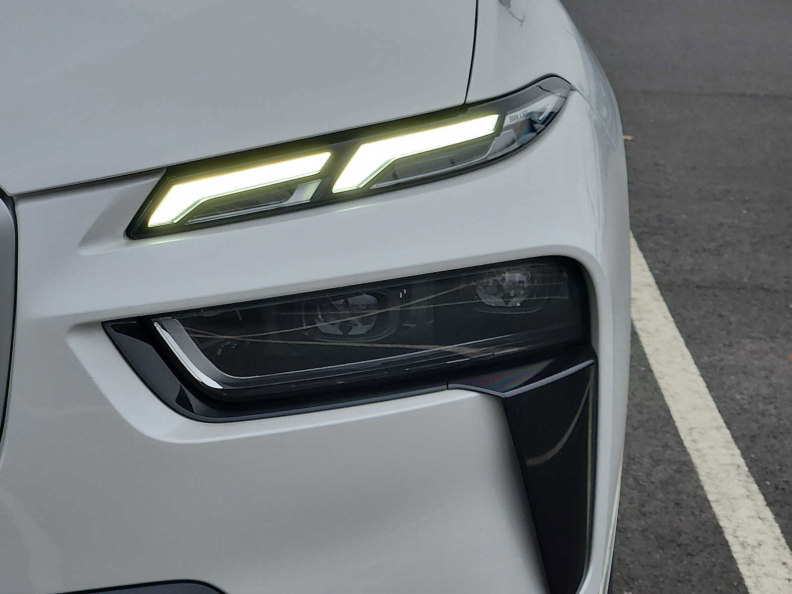 Certified 2024 BMW X7 xDrive40i w/ M Sport Package image 9