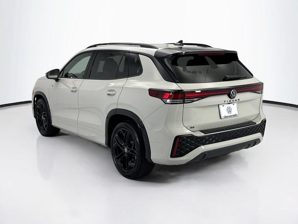 New 2026 Volkswagen Tiguan SE R-Line FWD image 7