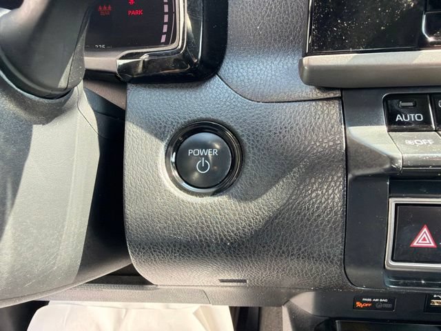 Used 2025 Toyota Camry LE w/ Convenience Package AWD/4WD image 19