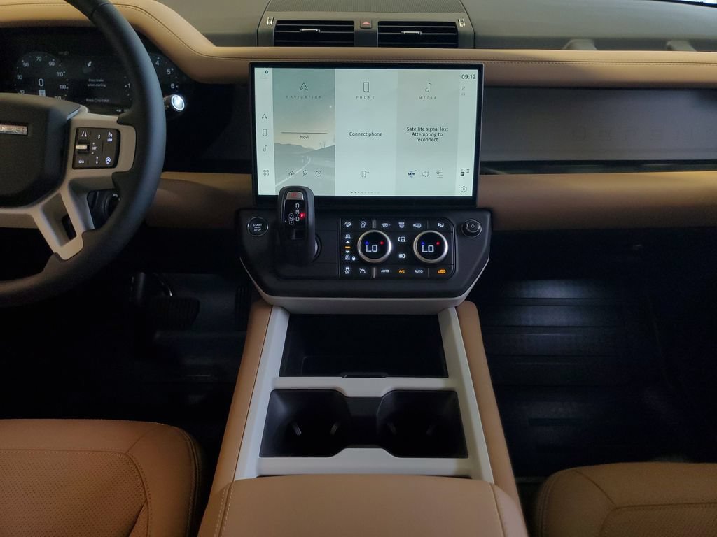 New 2026 Land Rover Defender 130 X-Dynamic SE AWD/4WD image 29