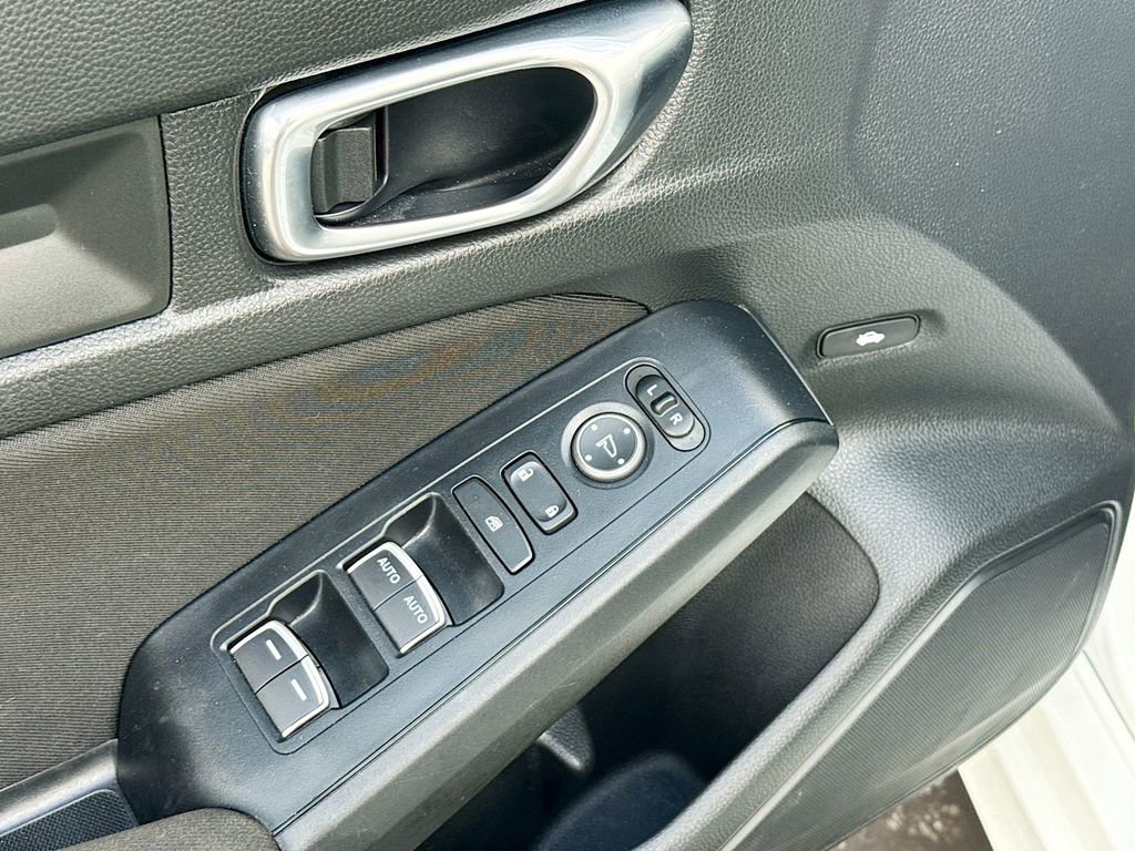 Used 2025 Honda Civic LX image 17