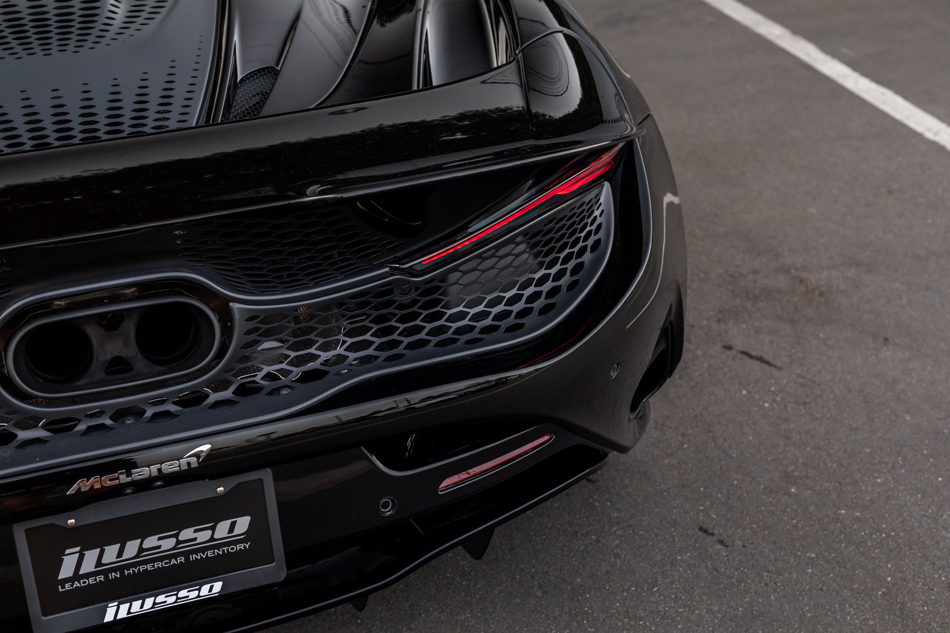 Used 2024 McLaren 750S Spider RWD image 27