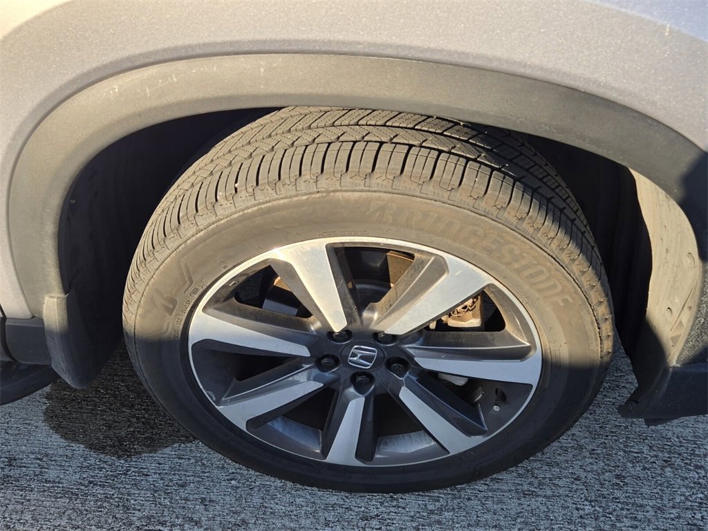 Used 2023 Honda Pilot Touring image 6