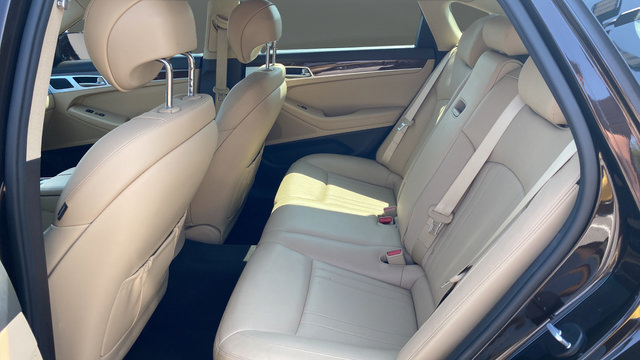Used 2018 Genesis G80 3.8 RWD image 24