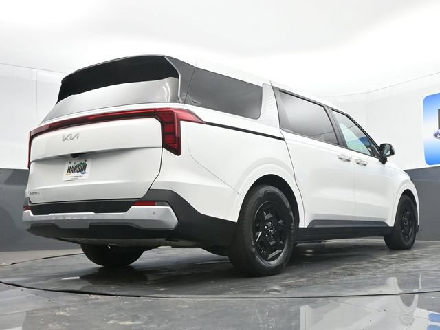 Used 2025 Kia Carnival FWD image 22
