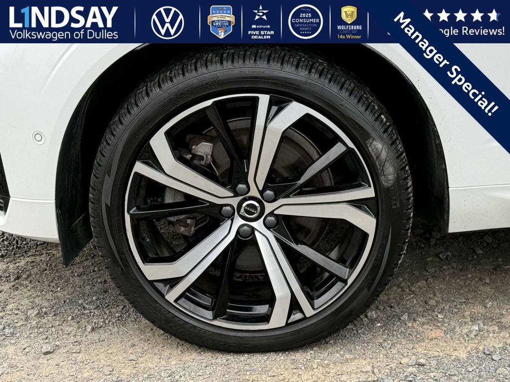 Used 2023 Volvo XC60 T8 Ultimate image 7