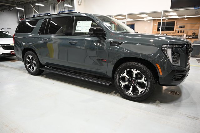 New 2026 GMC Yukon XL AT4 Ultimate w/ LPO, Illumination Package image 9