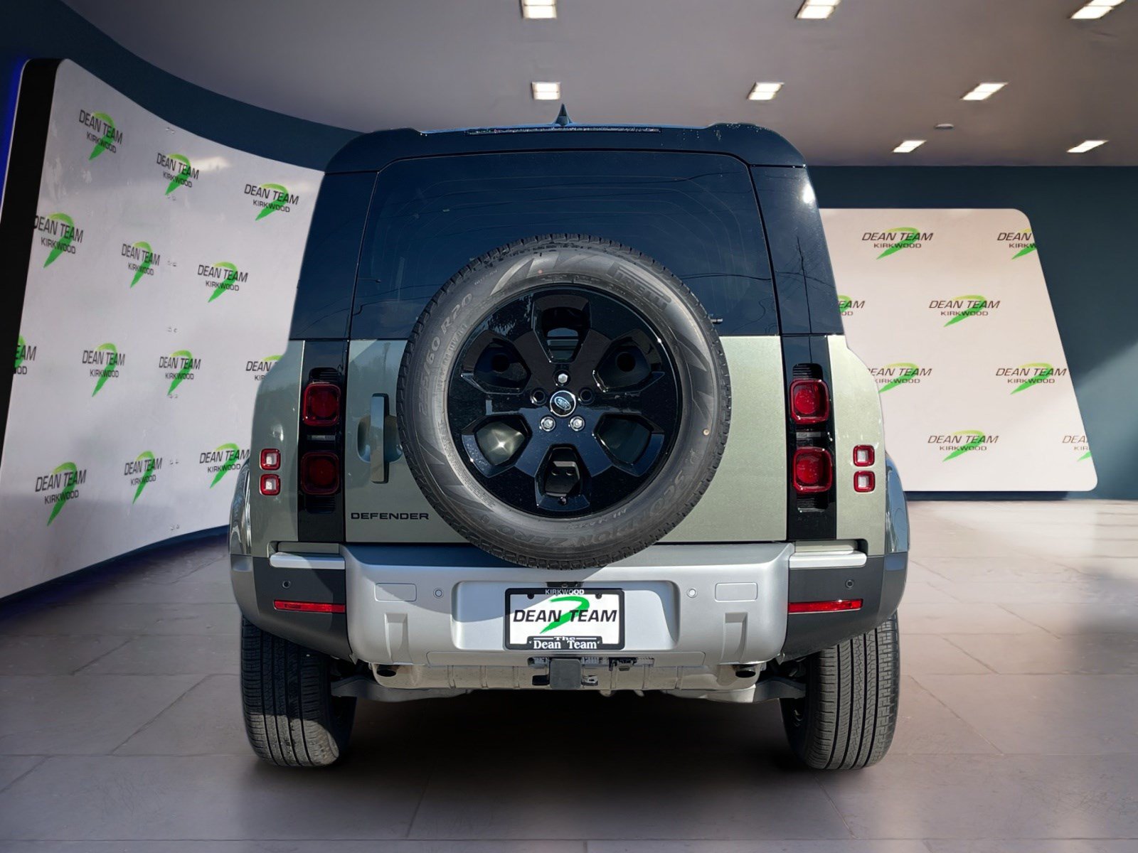Used 2025 Land Rover Defender 110 S AWD/4WD image 6