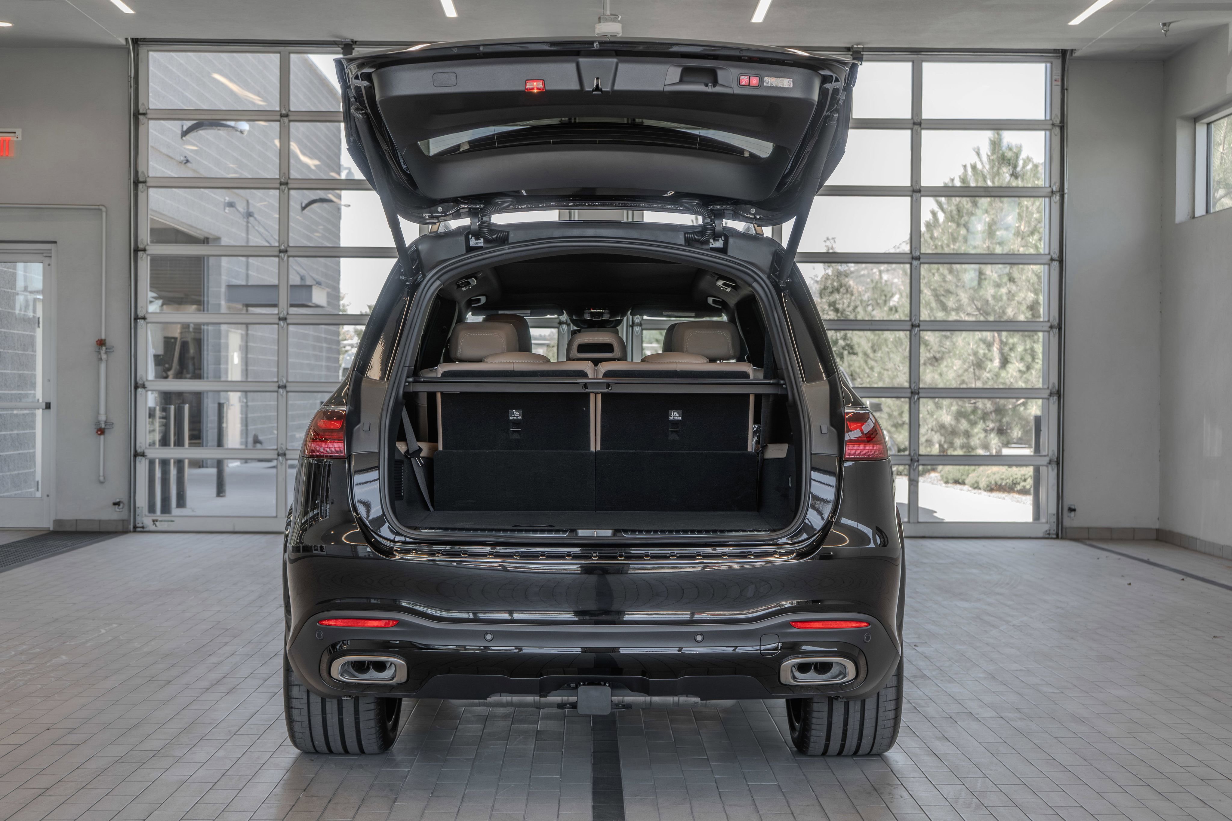 New 2026 Mercedes-Benz GLS 580 4MATIC image 16