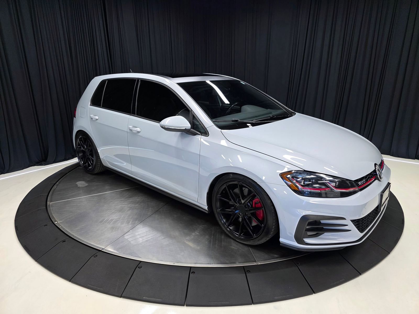 Used 2018 Volkswagen GTI SE w/ SE Leather Package FWD image 14