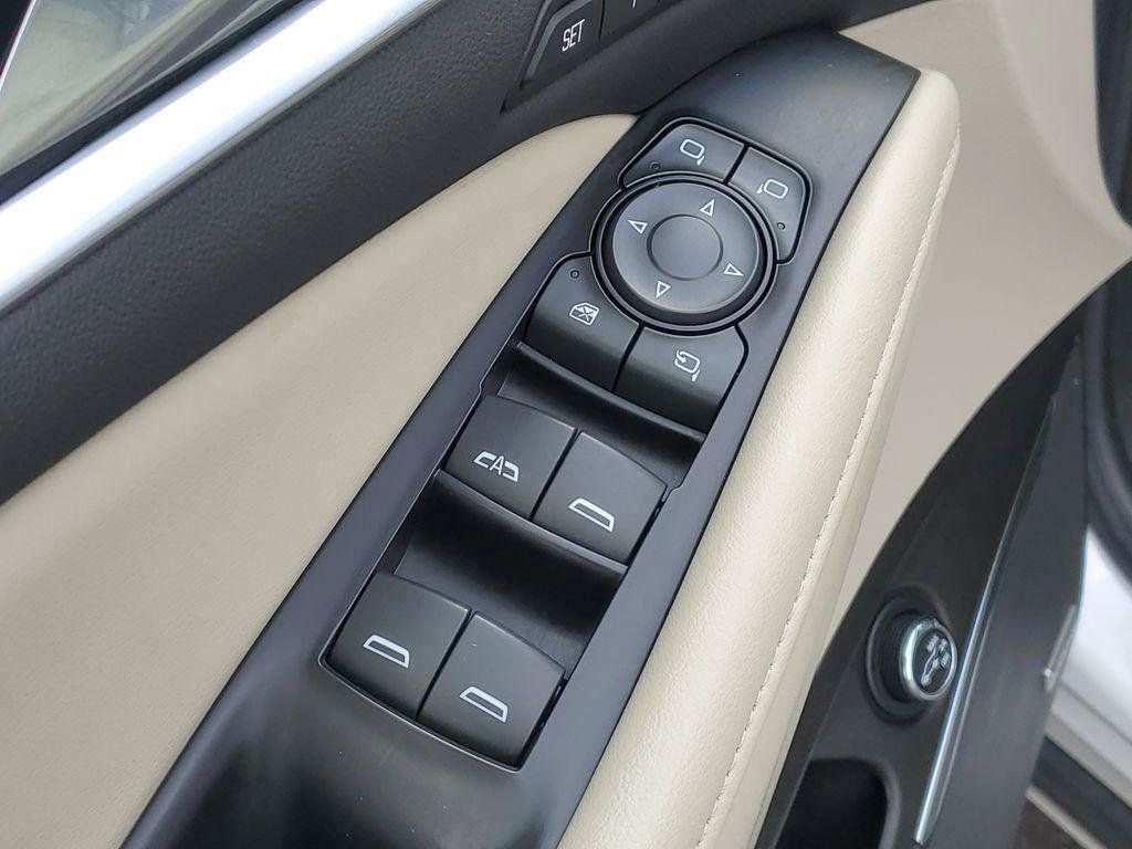 Used 2018 Buick Enclave Premium w/ Experience Buick Package image 23