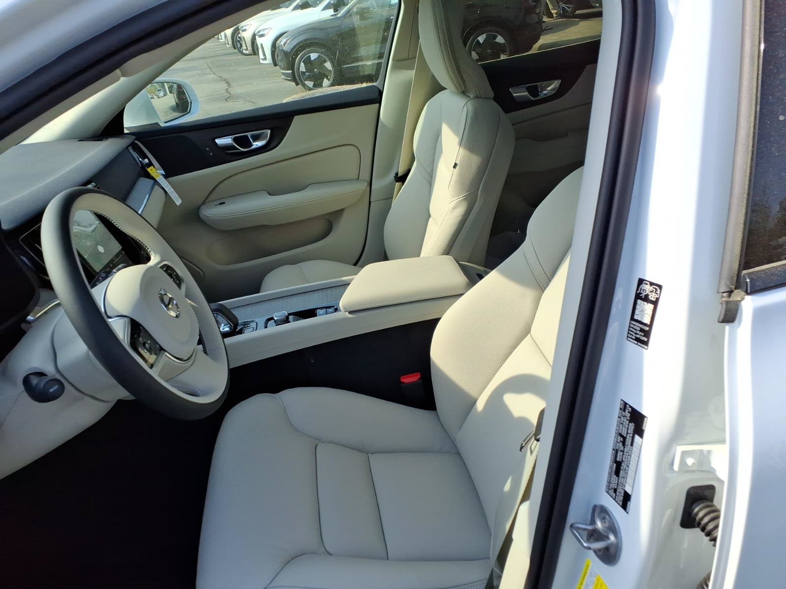 New 2026 Volvo V60 B5 Cross Country Plus w/ Protection Package Premier AWD/4WD image 18
