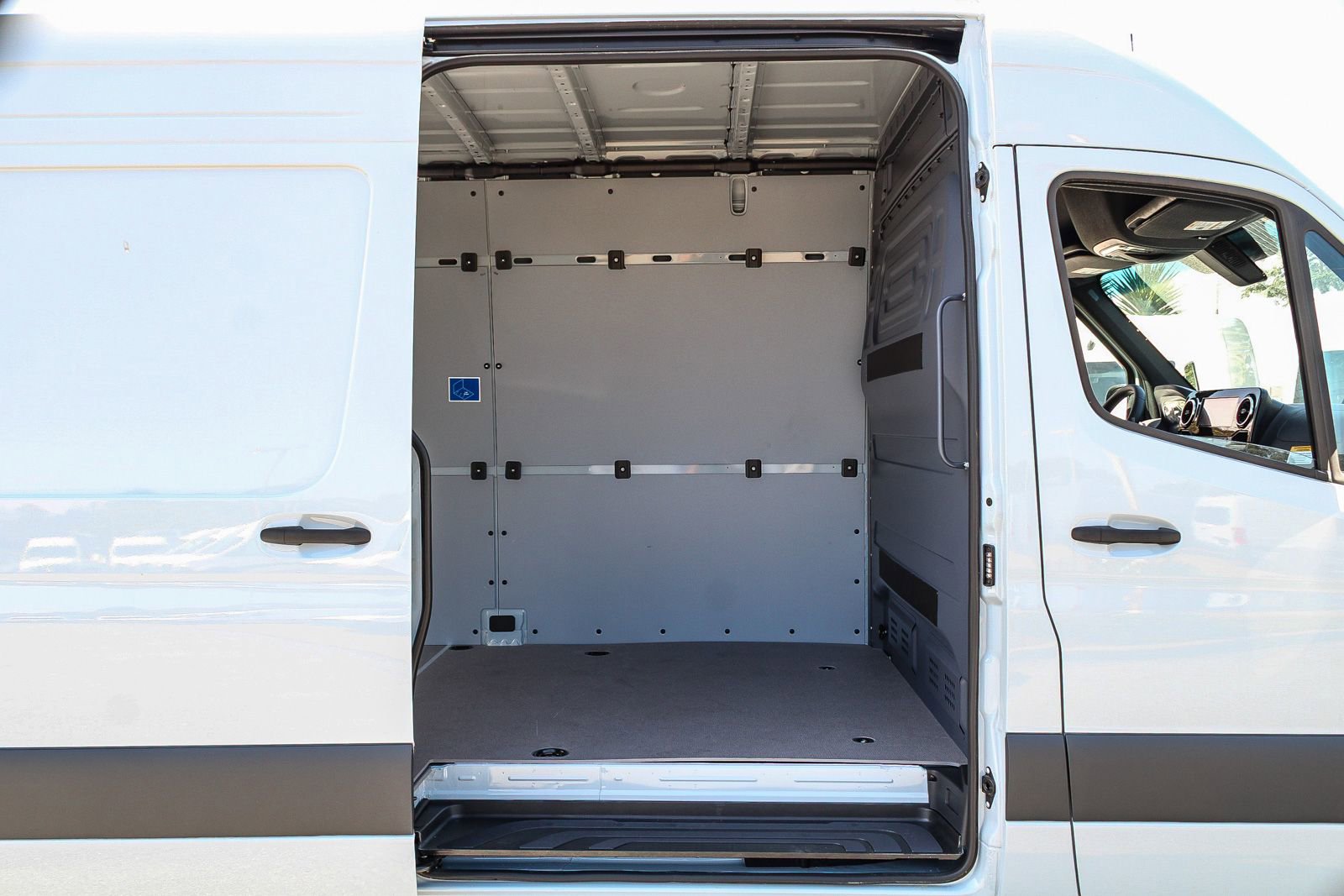 New 2025 Mercedes-Benz Sprinter 2500 image 26
