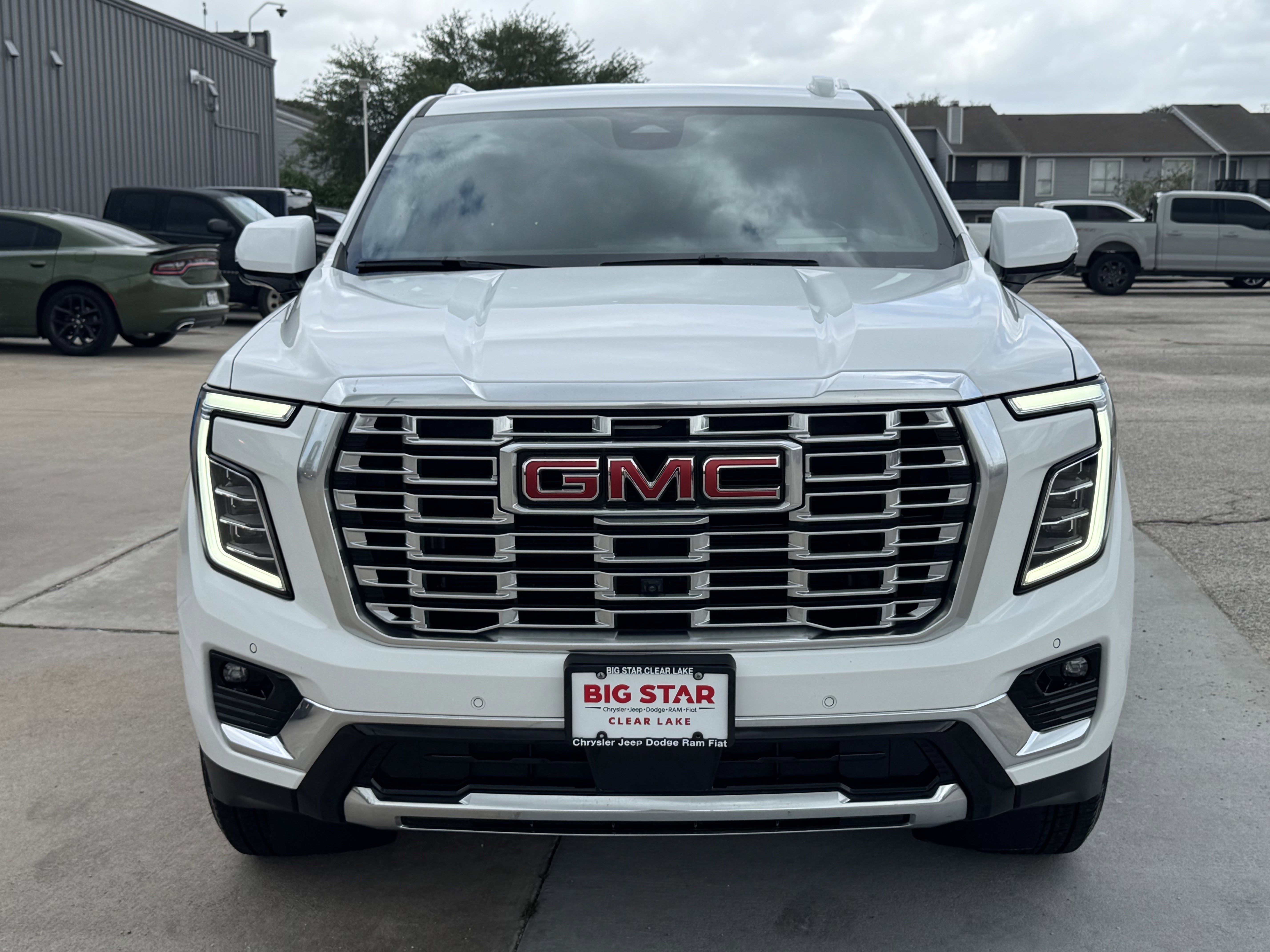 Used 2025 GMC Yukon Denali image 3