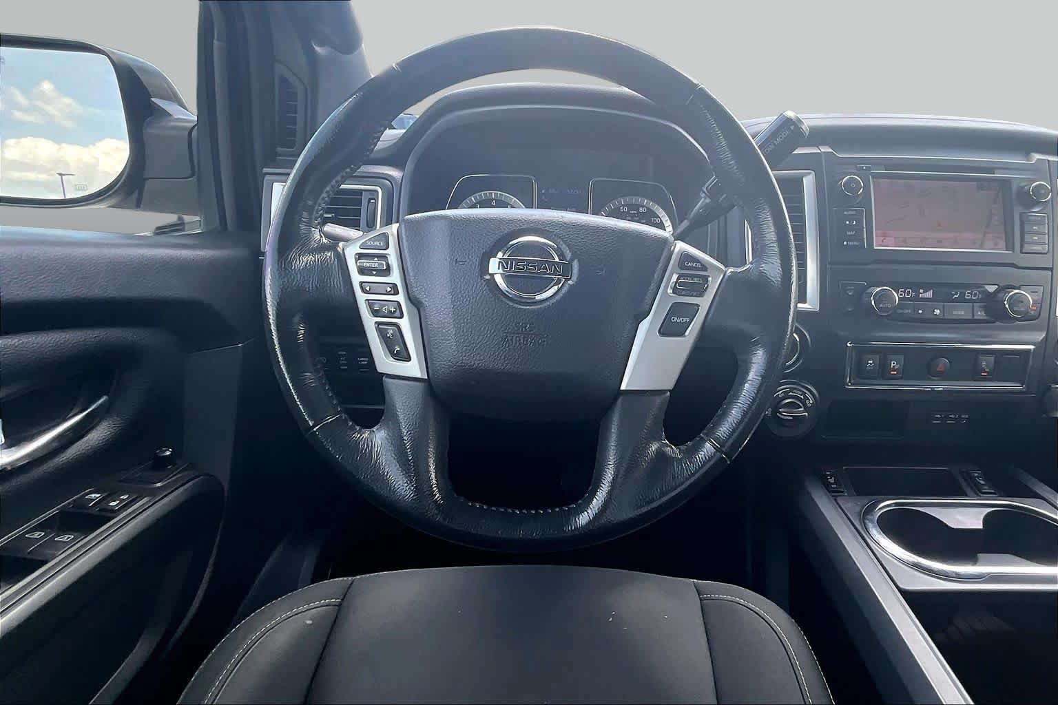 Used 2019 Nissan Titan SV w/ SV Convenience Package AWD/4WD image 6