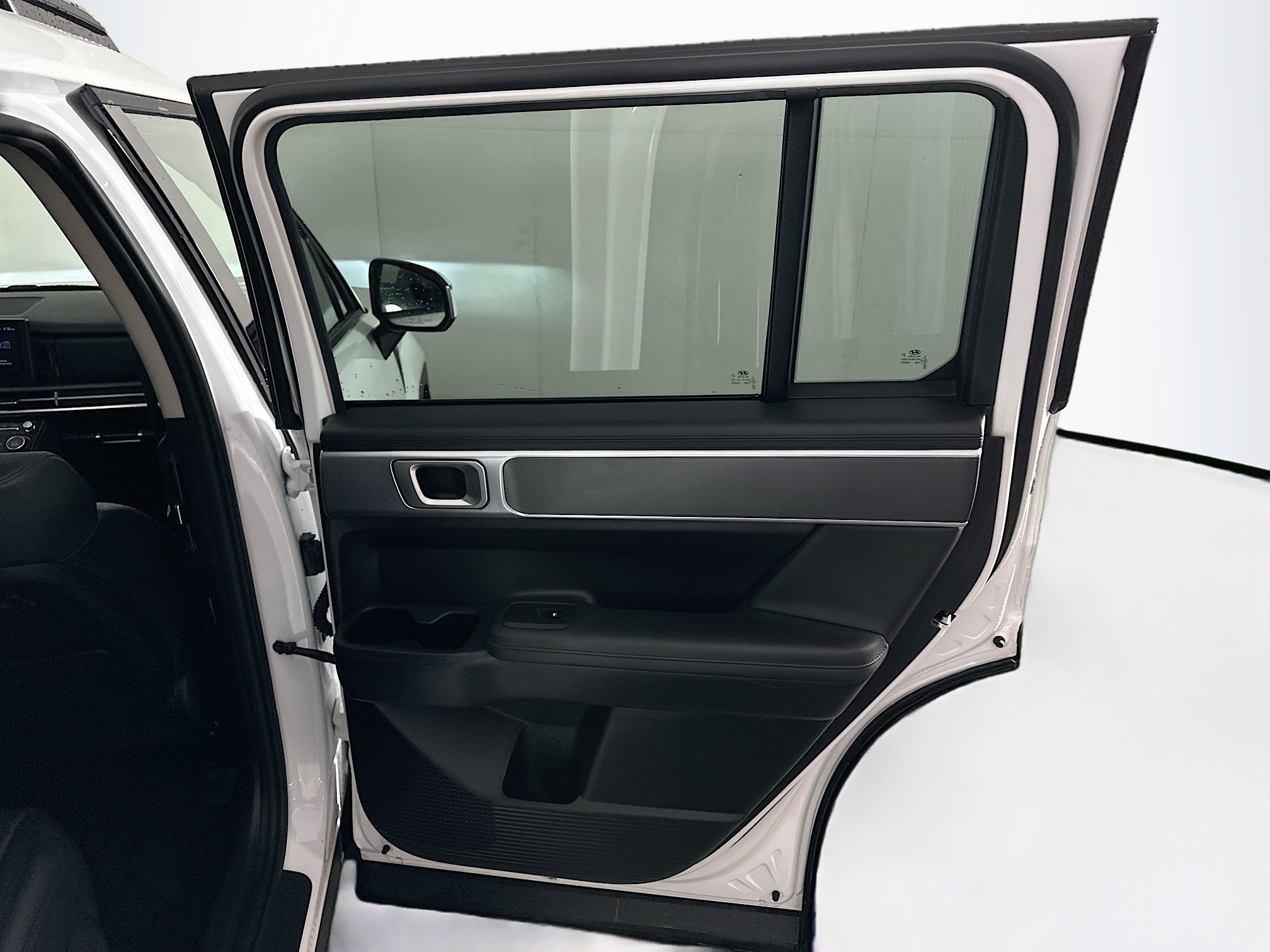 Used 2025 Hyundai Santa Fe SEL image 31