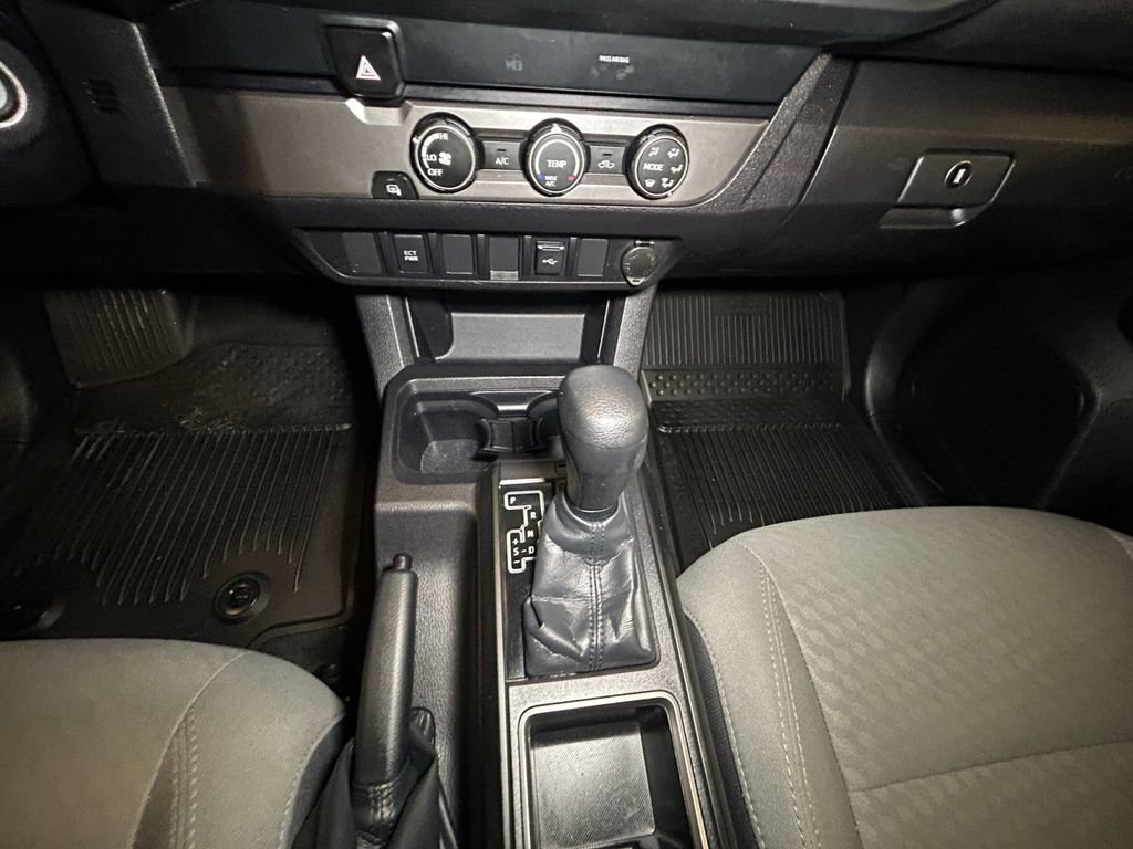Used 2022 Toyota Tacoma SR w/ SR Convenience Package RWD image 11