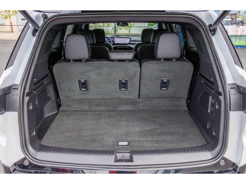 Used 2025 Buick Enclave Sport Touring w/ Power Package image 16