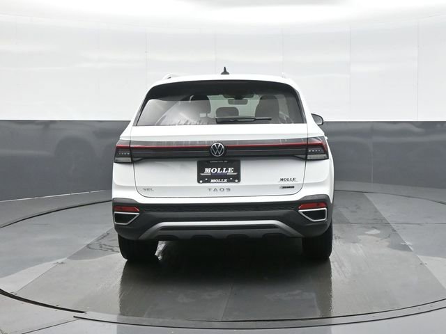 Used 2026 Volkswagen Taos SEL AWD/4WD image 6