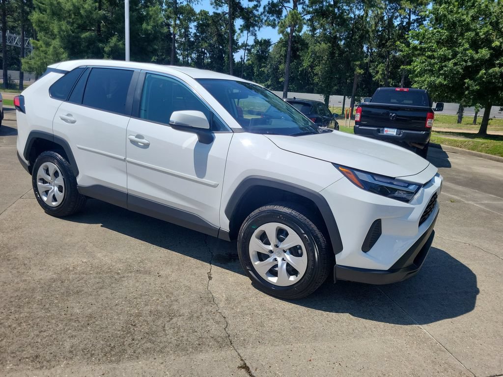 Certified 2025 Toyota RAV4 LE FWD image 10