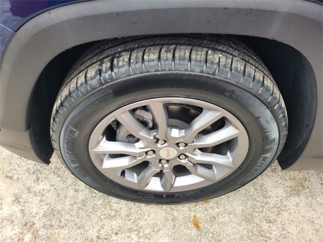 Used 2022 GMC Terrain SLT w/ Infotainment Package II image 4