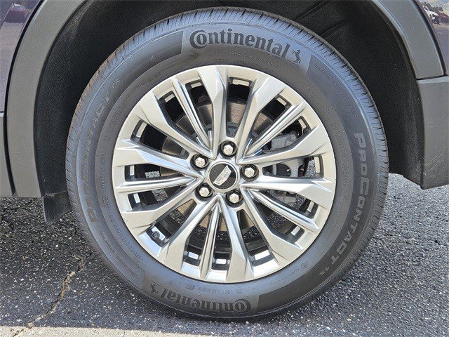 Certified 2025 Cadillac XT4 Premium Luxury image 8