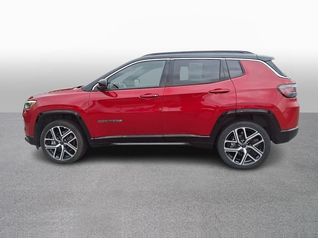 Used 2025 Jeep Compass Limited w/ Elite Group AWD/4WD image 7
