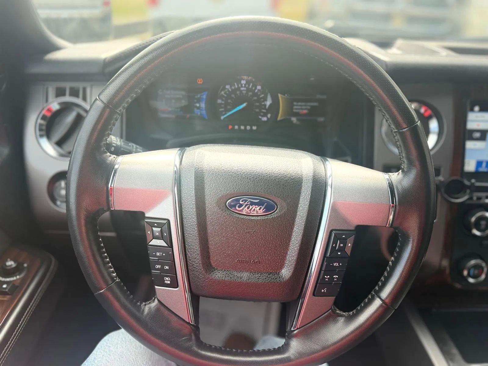 Used 2016 Ford Expedition EL Platinum AWD/4WD image 12
