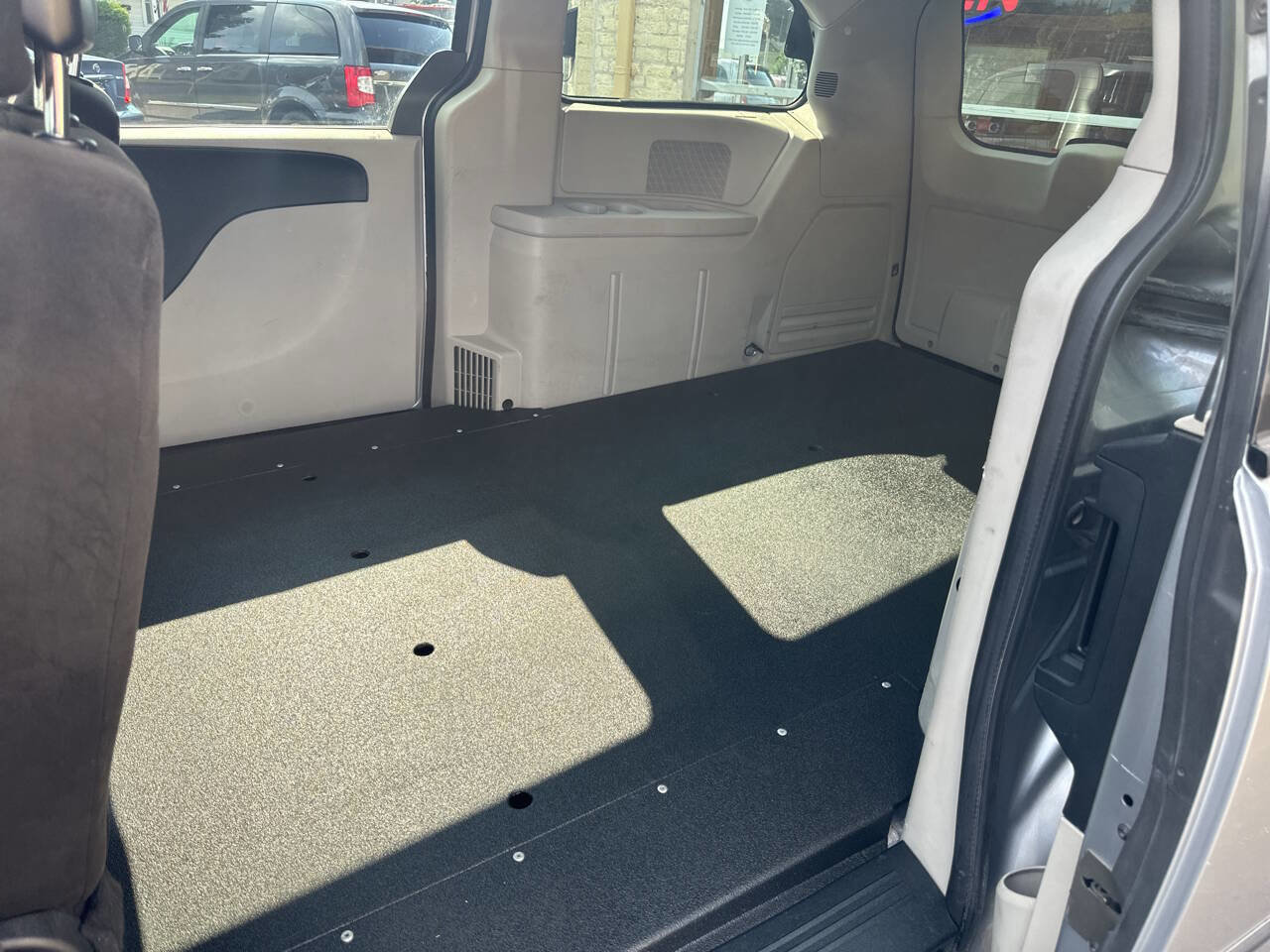 Used 2013 RAM C/V Tradesman image 6