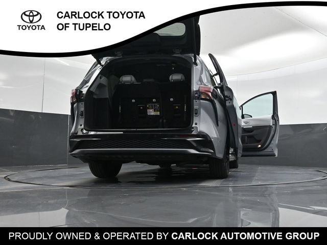 Used 2024 Toyota Sienna XSE FWD image 56