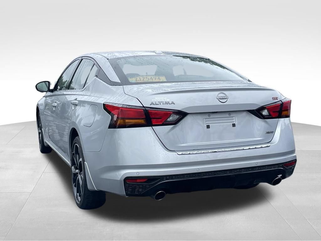 Certified 2023 Nissan Altima 2.5 SR w/ SR Premium Package AWD/4WD image 3
