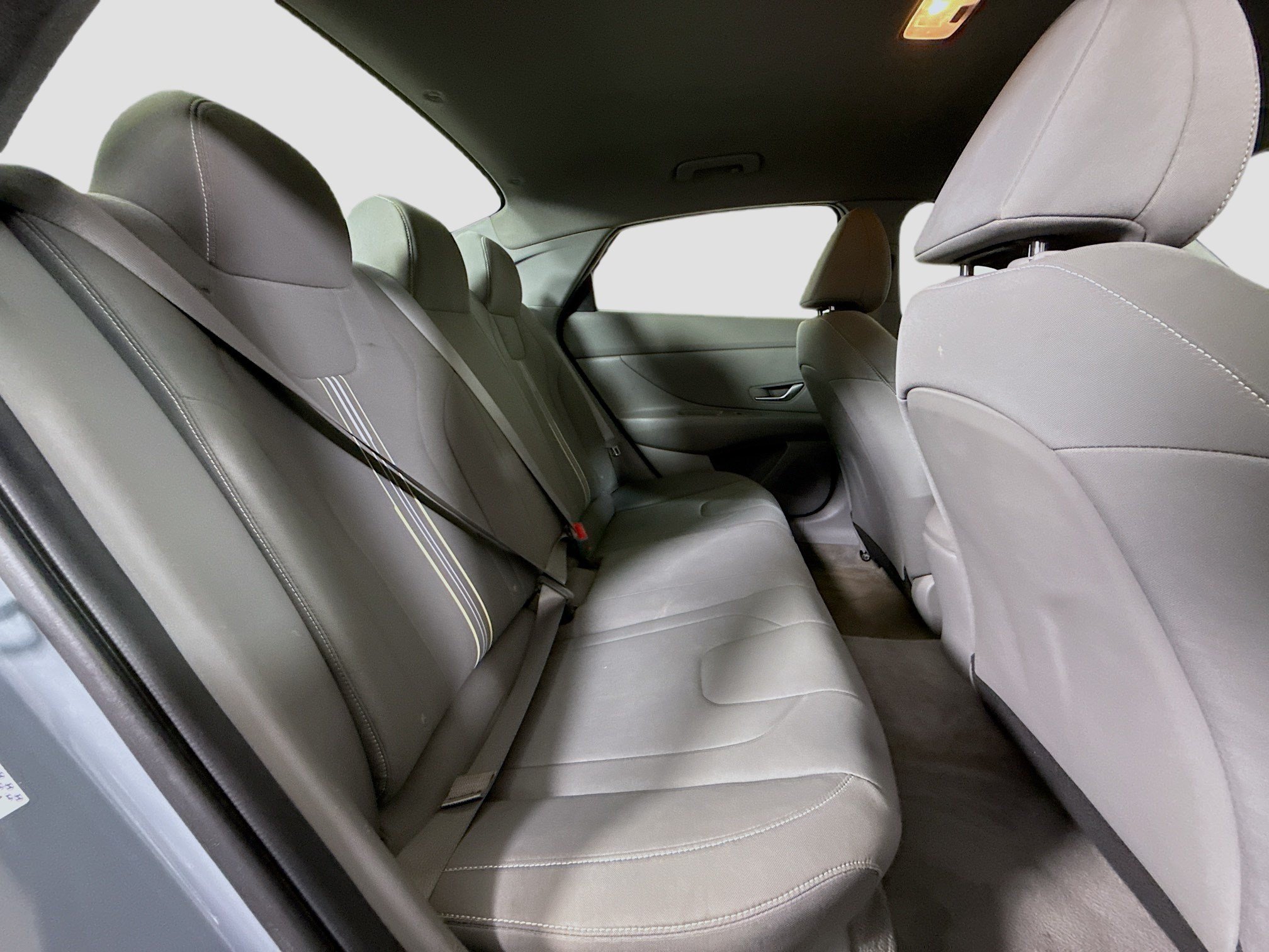 Used 2023 Hyundai Elantra SEL w/ Convenience Package FWD image 27