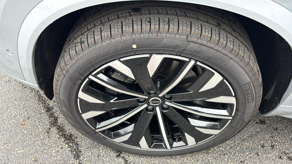 New 2027 Volvo XC90 B6 Plus AWD/4WD image 32