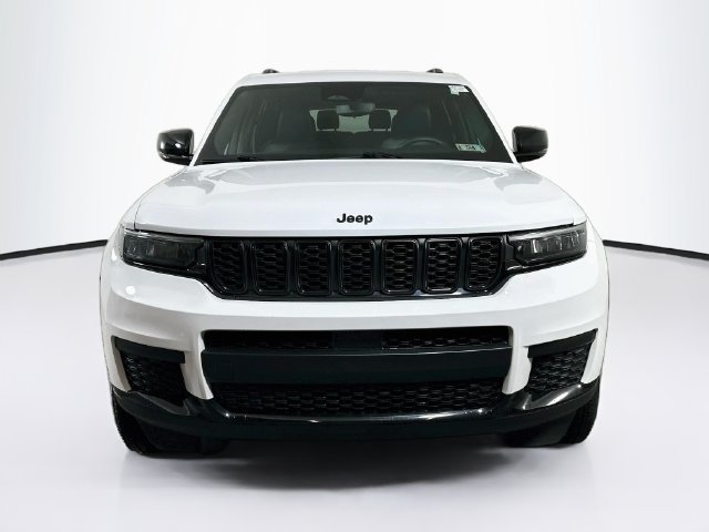 Used 2024 Jeep Grand Cherokee L Altitude AWD/4WD image 2