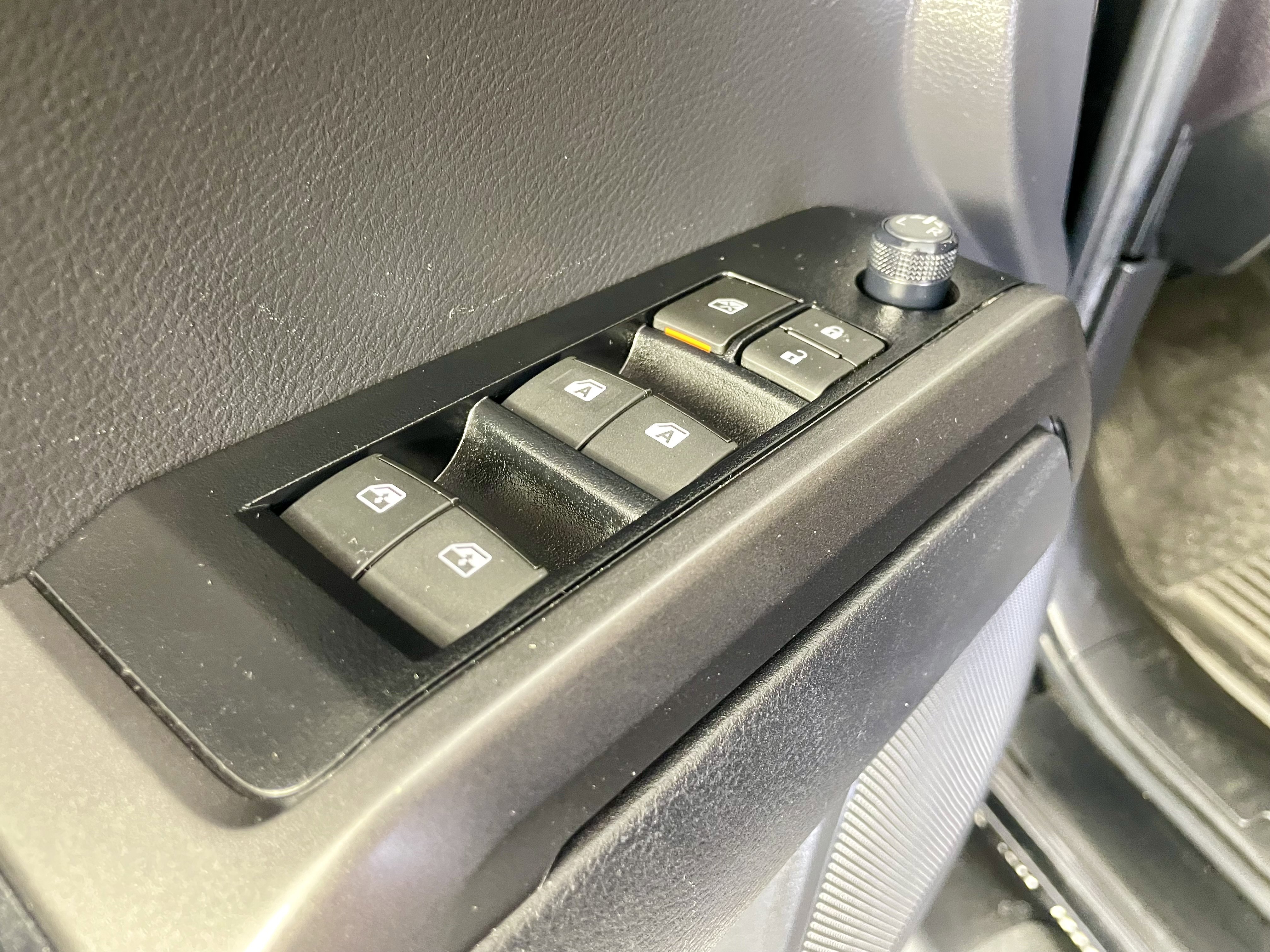 Used 2023 Toyota Tacoma TRD Off-Road AWD/4WD image 13