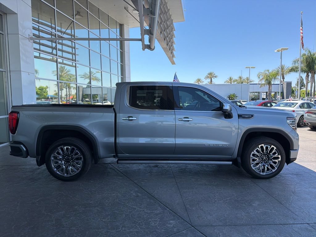 Used 2023 GMC Sierra 1500 Denali Ultimate AWD/4WD image 3