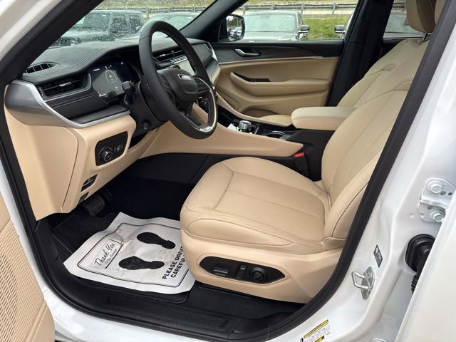 New 2025 Jeep Grand Cherokee Limited w/ Luxury Tech Group II AWD/4WD image 18