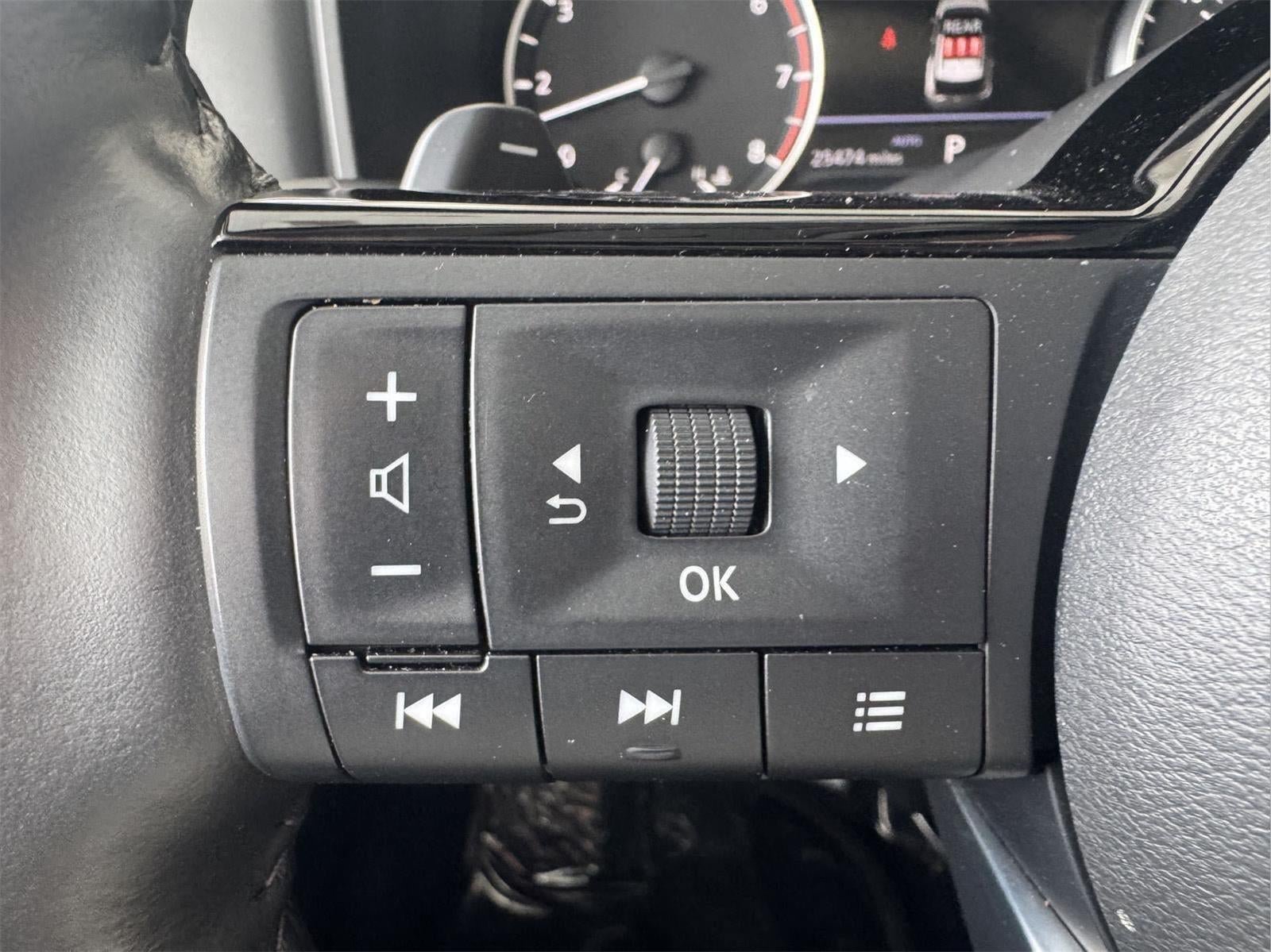 Used 2023 Nissan Rogue SV w/ SV Premium B Package AWD/4WD image 17