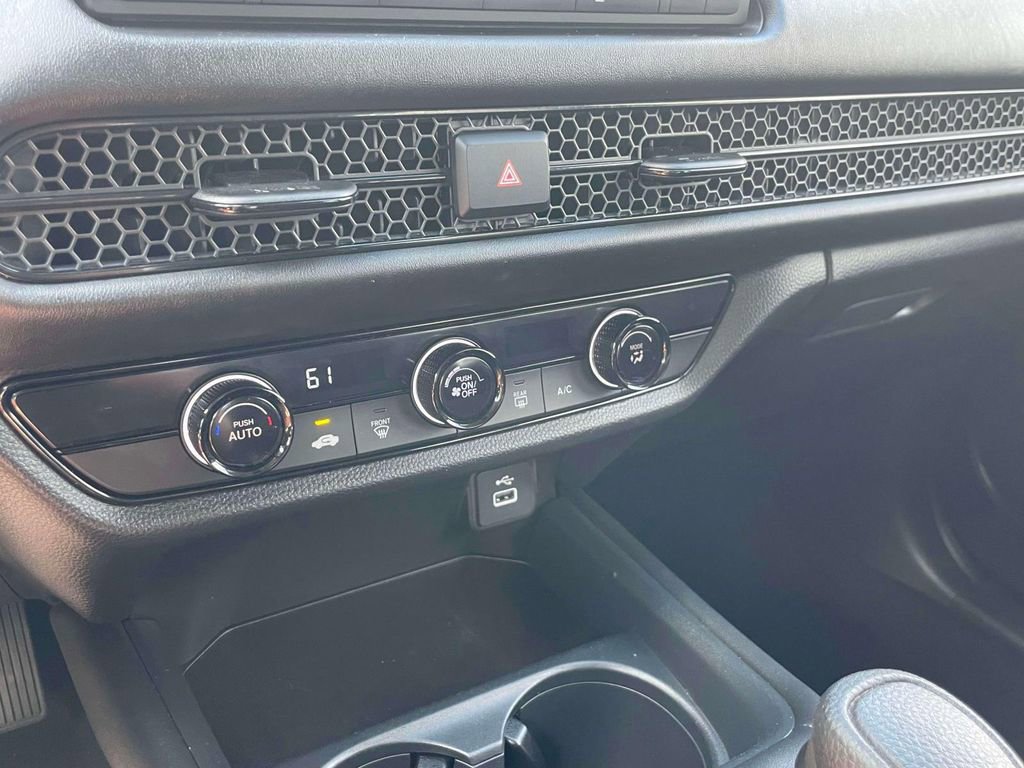 Certified 2024 Honda HR-V LX image 28
