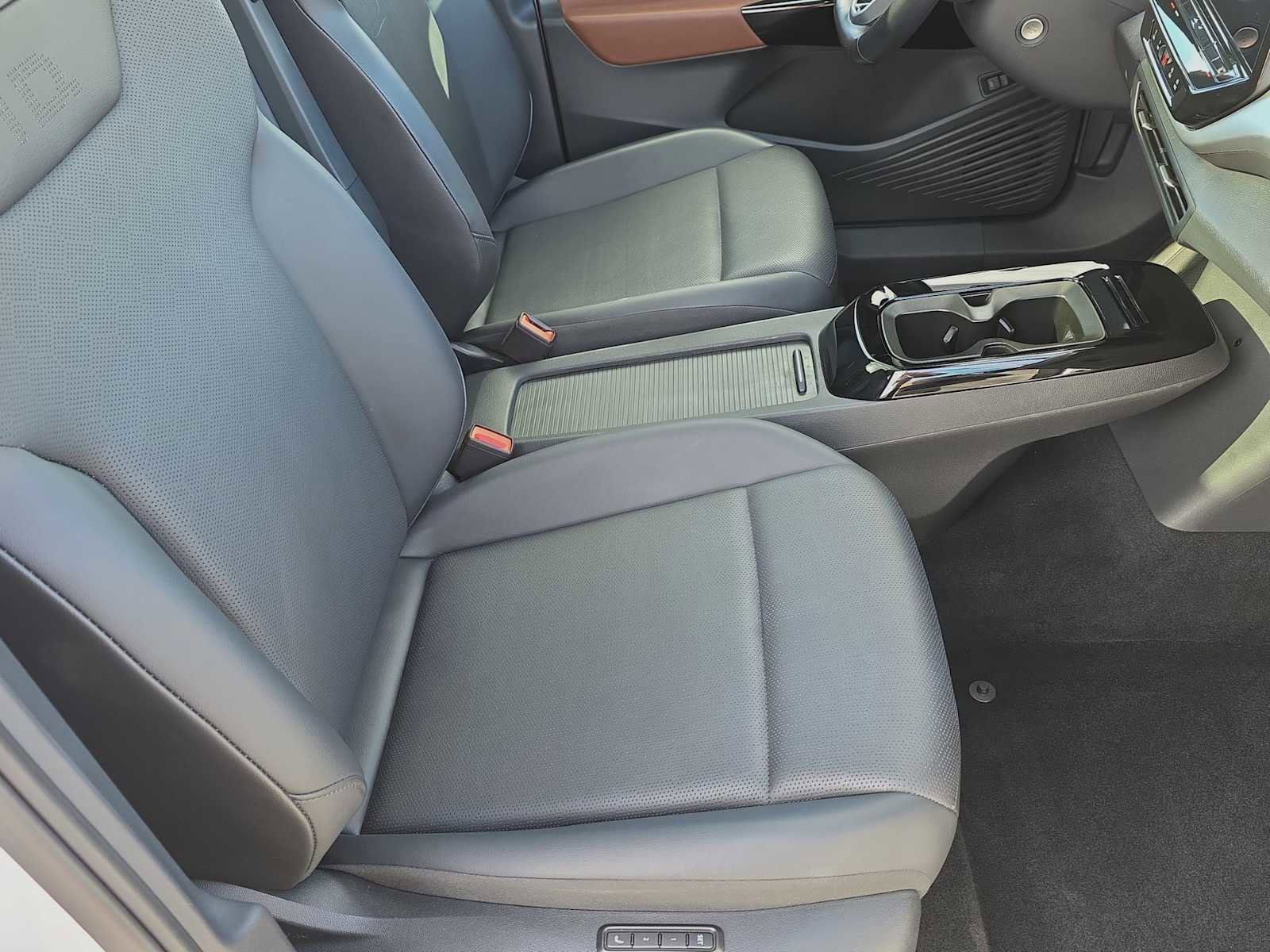 Used 2021 Volkswagen ID.4 Pro S image 18