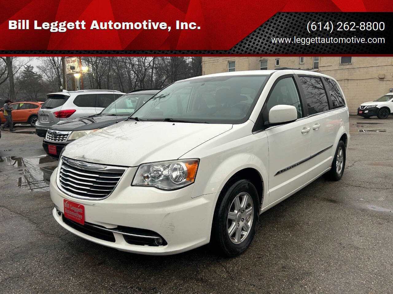 Used 2012 Chrysler Town & Country Touring w/ Entertainment Group #1 image 1